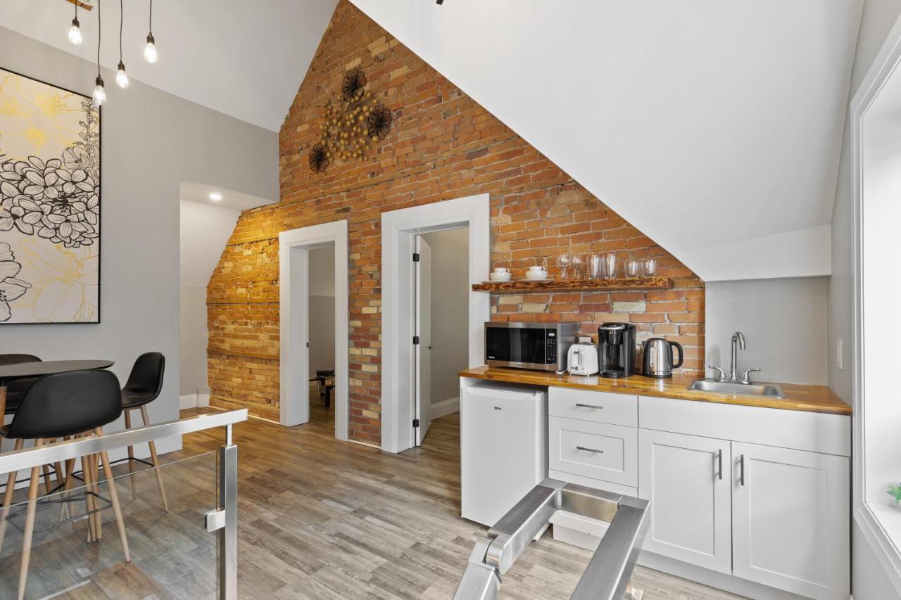 Entire 1 Bedroom Apartment Across From Google - Br5 Kitchener Ngoại thất bức ảnh